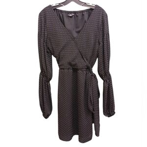 Club Monaco Jowdie Black and White Polka Dot Long Sleeve Wrap Style Dress Size 2